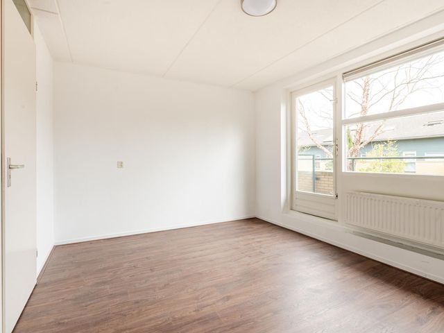 Aprilstraat 5, Almere