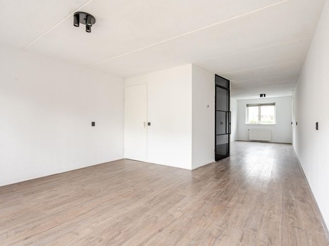 Aprilstraat 5, Almere