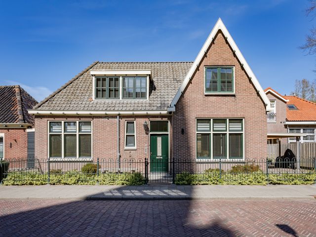 Raadhuisstraat 16, Wognum