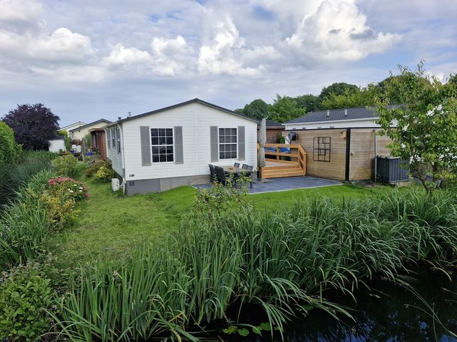 Vier Heultjes 92, Sprang-Capelle