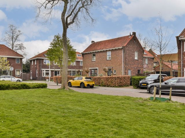 Lindenlaan 1, Zaandijk