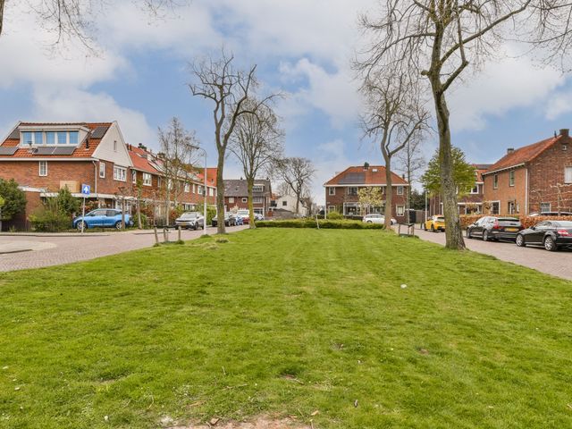 Lindenlaan 1, Zaandijk