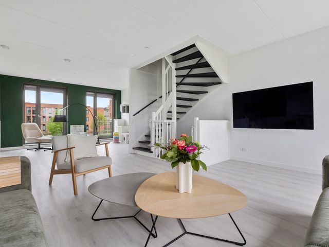 Donatellostraat 36, Lent