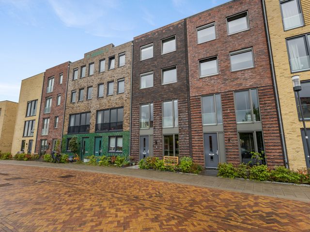 Donatellostraat 36, Lent