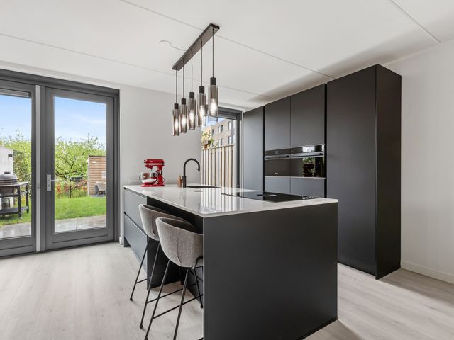 Donatellostraat 36, Lent