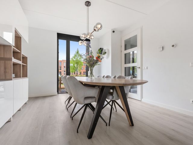 Donatellostraat 36, Lent
