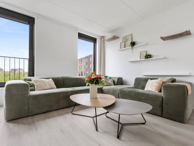 Donatellostraat 36, Lent