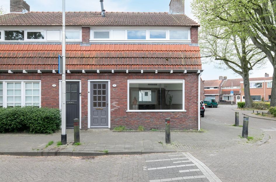 Van der Aastraat 1