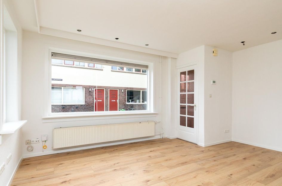 Van der Aastraat 1