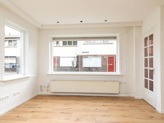 Van der Aastraat 1, Tilburg