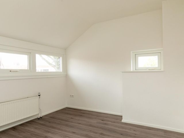 Van der Aastraat 1, Tilburg