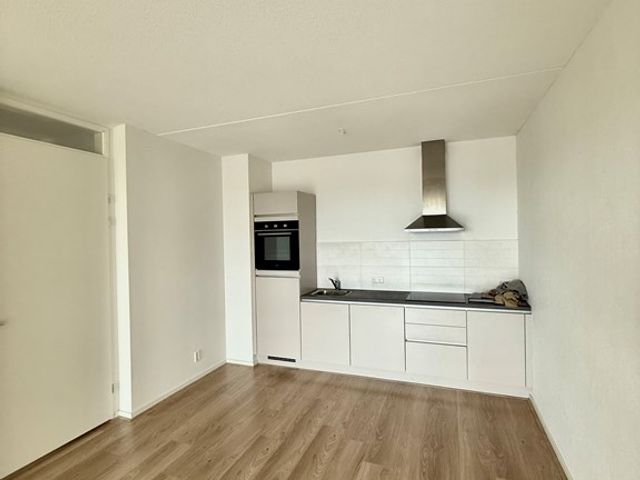 Laakweg 27L, Den Haag