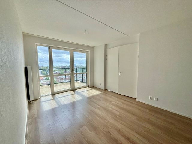 Laakweg 27L, Den Haag