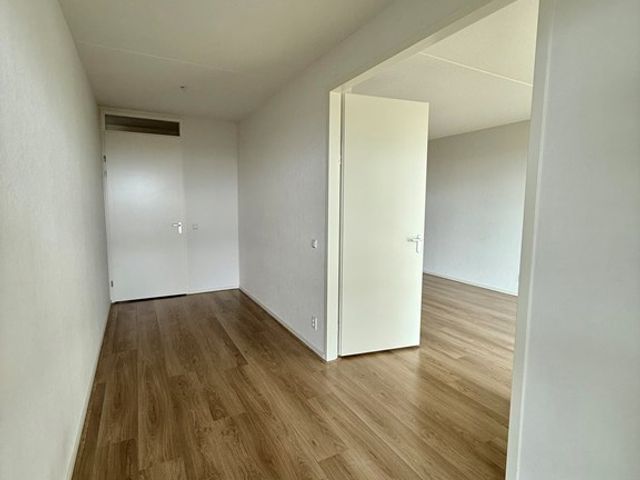 Laakweg 27L, Den Haag