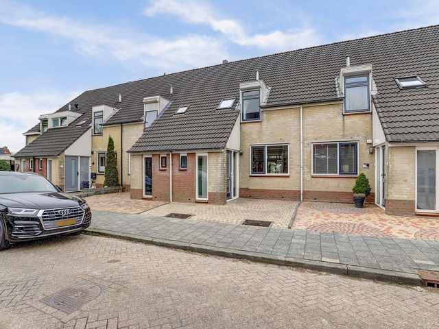 Jaap Kosterstraat 37, Klaaswaal