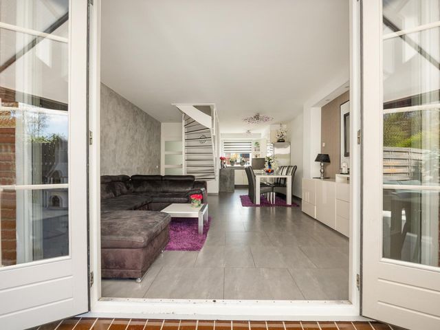 Engelsholm 11, Hoofddorp