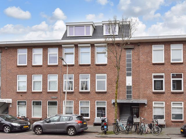 Pluvierstraat 393, Den Haag