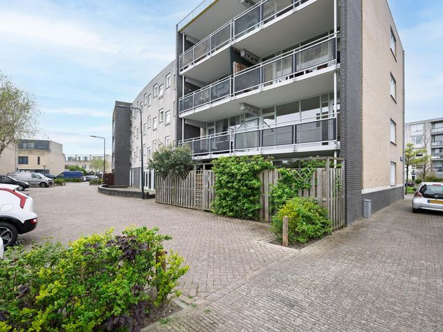 Dobbedreef 85, Leiden