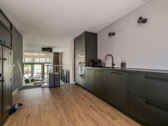Basalt 99, Zoetermeer