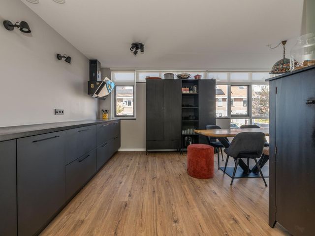 Basalt 99, Zoetermeer