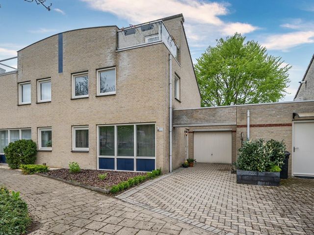 Honingklaver 28, Venlo