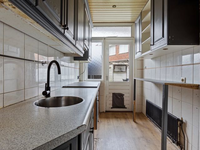 Linnaeusstraat 45, Den Haag