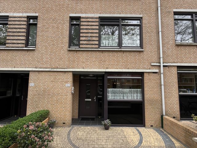 Zonnebloemstraat 102, Den Haag