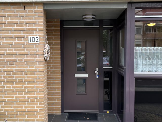 Zonnebloemstraat 102, Den Haag