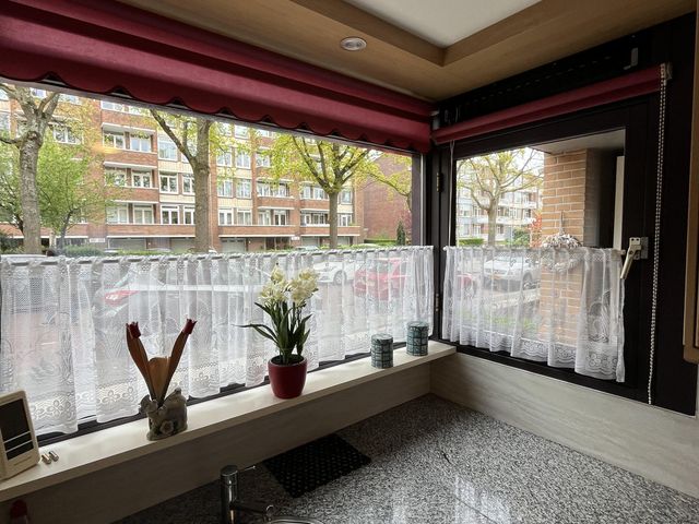Zonnebloemstraat 102, Den Haag