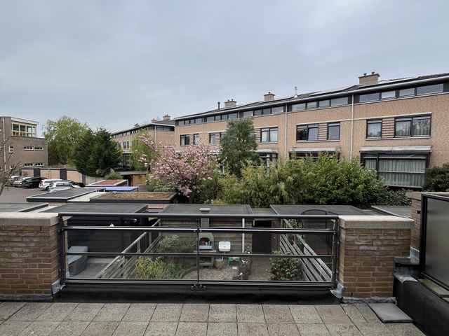 Zonnebloemstraat 102, Den Haag