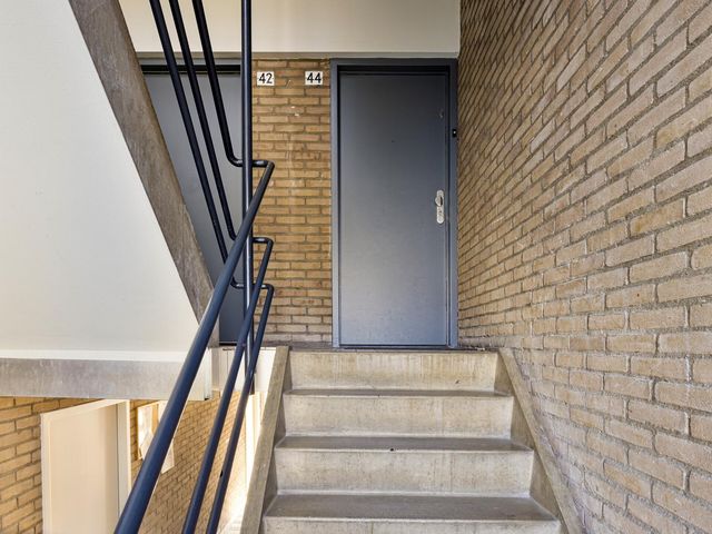 Jacob van Ruijsdaelstraat 44, Roosendaal