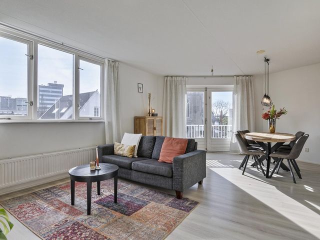 Kapelhof 21, Tilburg