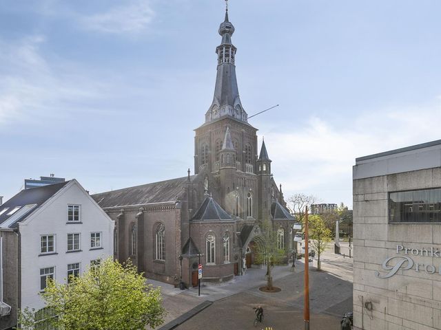 Kapelhof 21, Tilburg