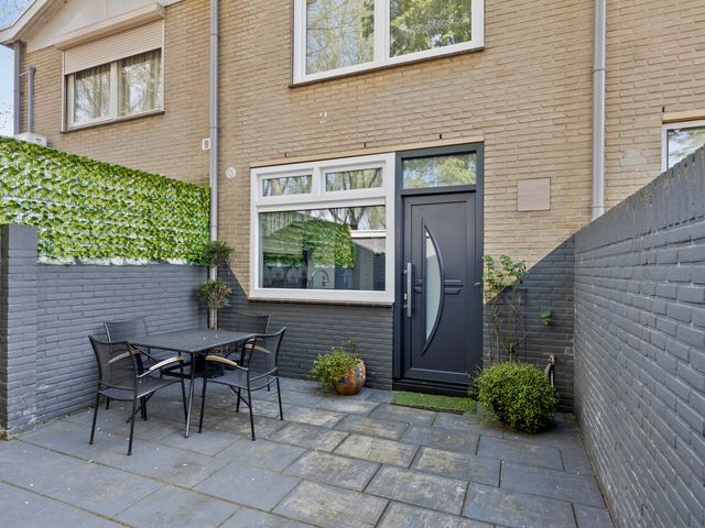 Juraweide 385, Tilburg