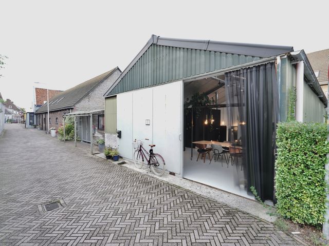 Tanthofkade 1a, Den Hoorn
