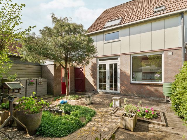 Zeisstraat 37, Purmerend