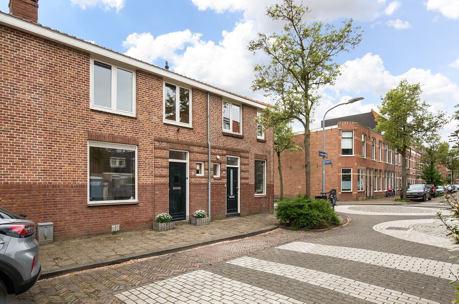 Eerste Hogerwoerddwarsstraat 9