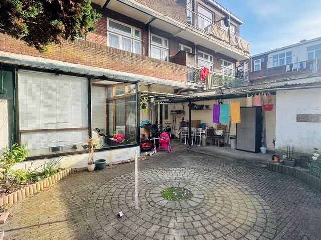 Lunterenstraat 215, Den Haag