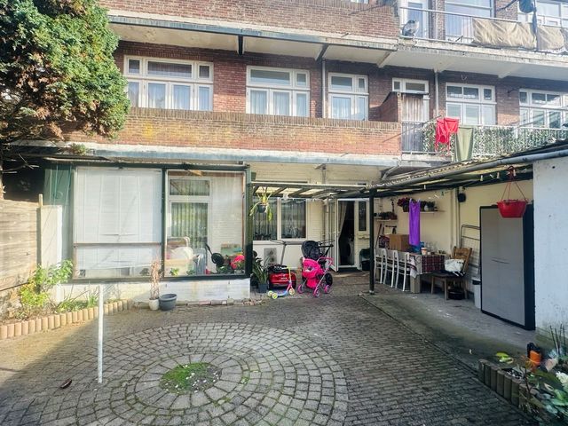 Lunterenstraat 215, Den Haag