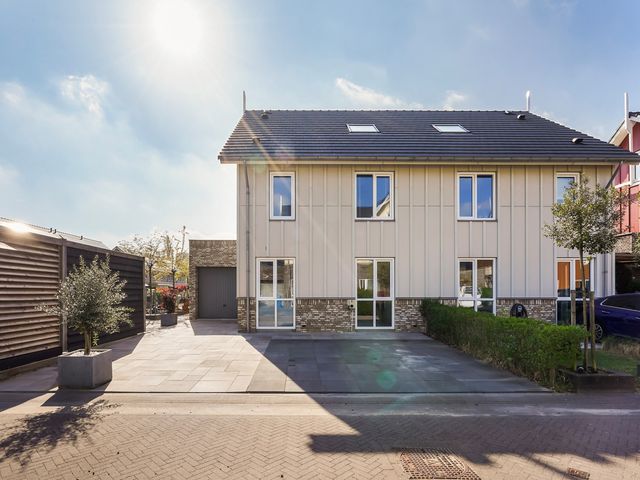 Menagerie 20, Rijswijk