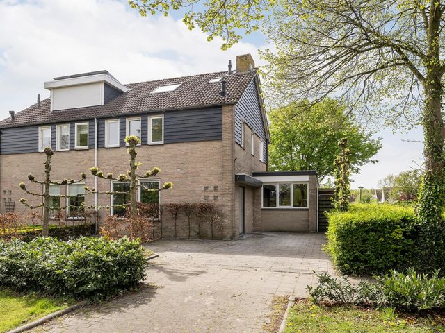 Jonkheer van Vredenburchlaan 57, Tholen