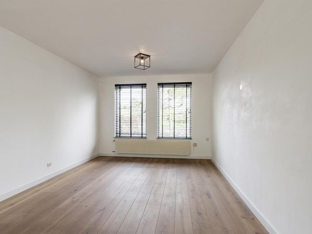 Jonkheer van Vredenburchlaan 57, Tholen