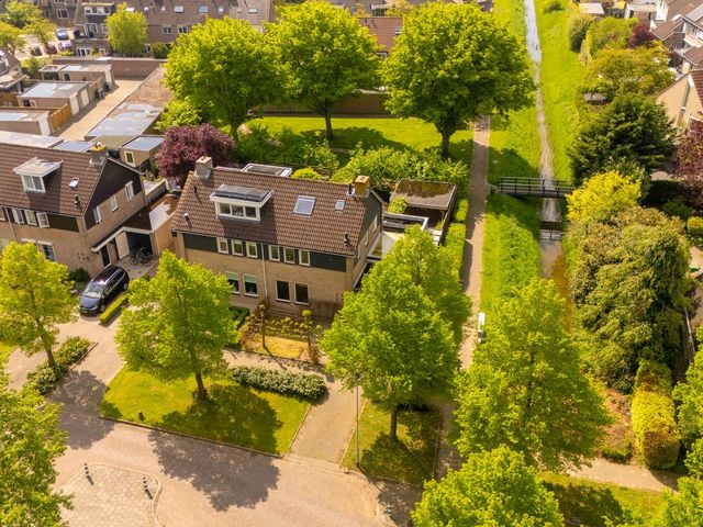 Jonkheer van Vredenburchlaan 57, Tholen