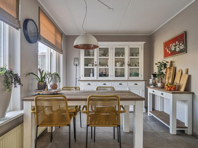 Mgr Bekkersstraat 11, Ledeacker