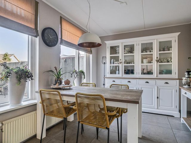 Mgr Bekkersstraat 11, Ledeacker