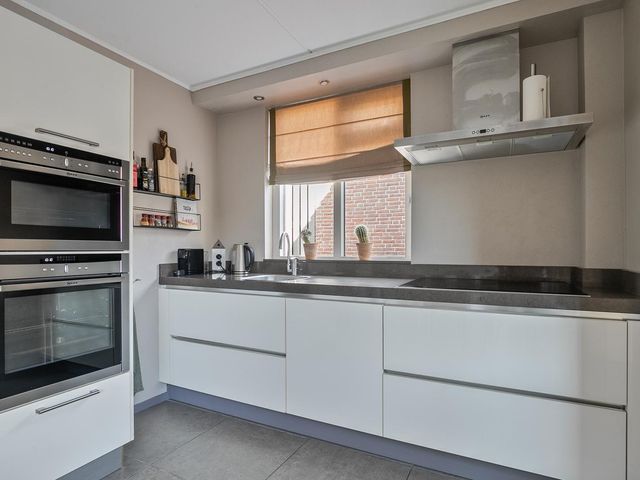 Mgr Bekkersstraat 11, Ledeacker