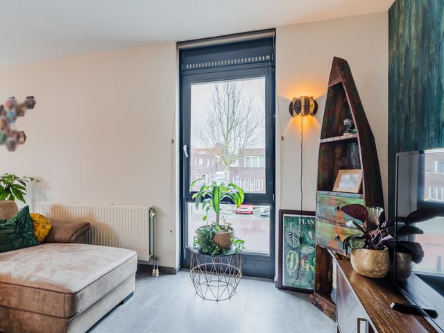 Los Angelesstraat 42, Den Haag