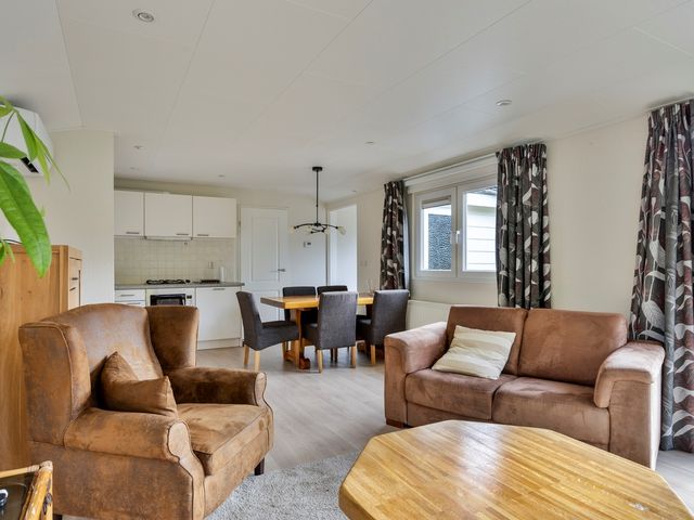 Droompark Buitenhuizen 207, Velsen-Zuid