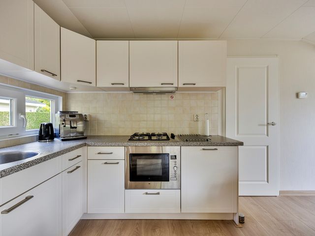 Droompark Buitenhuizen 207, Velsen-Zuid