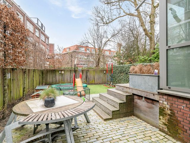 Straatweg 235, Rotterdam